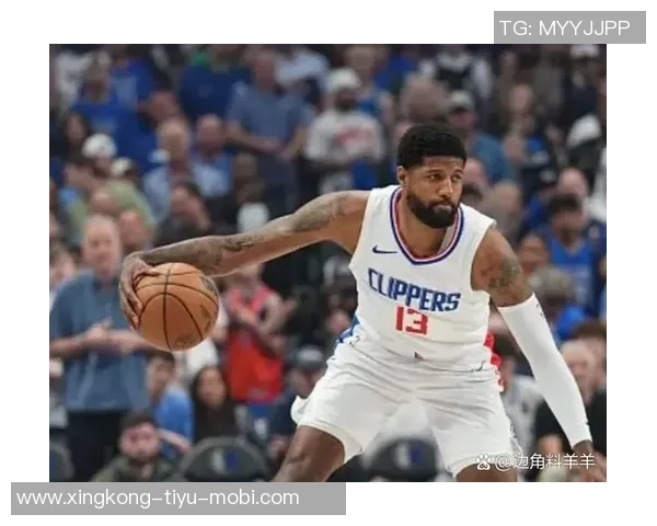 保罗乔治表现稳定12投6中贡献14分4篮板5助攻2抢断正负值高达9